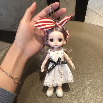 芭比娃娃换衣服游戏_娃娃换芭比衣服游戏怎么玩_娃娃换芭比衣服游戏叫什么