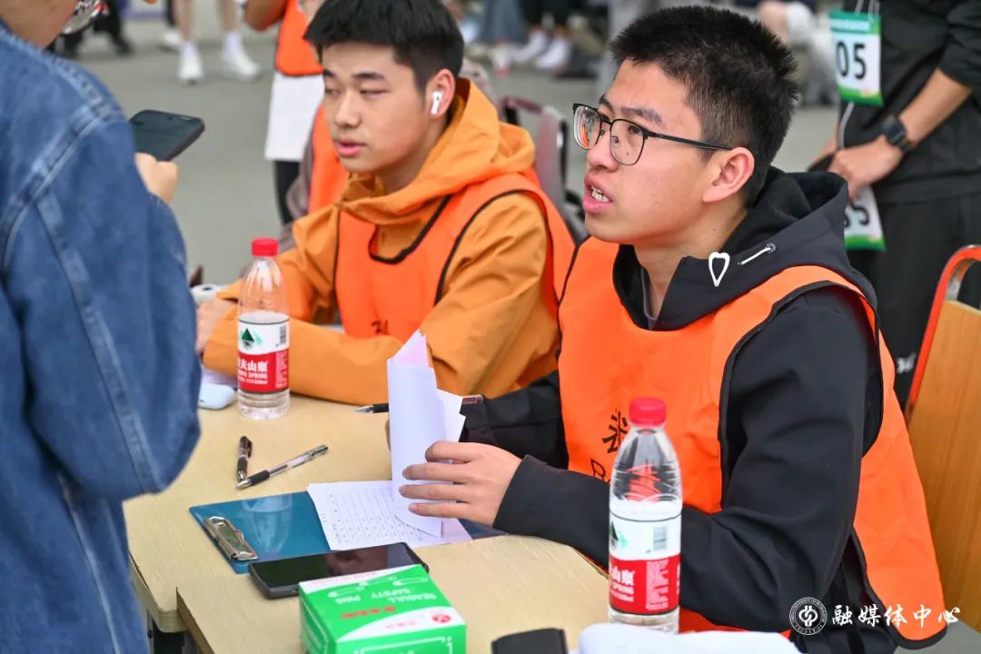 库喜娜卡吉利_罗伯特·库毕卡_罗伯特库弗