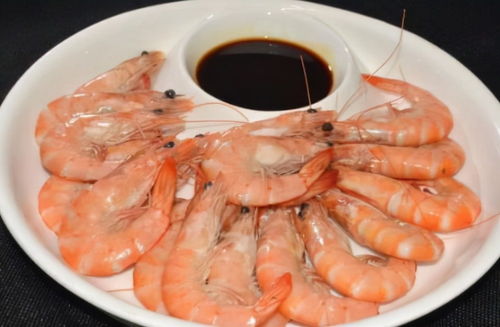 虾游戏时,体验皮皮虾传奇与咸鱼之王